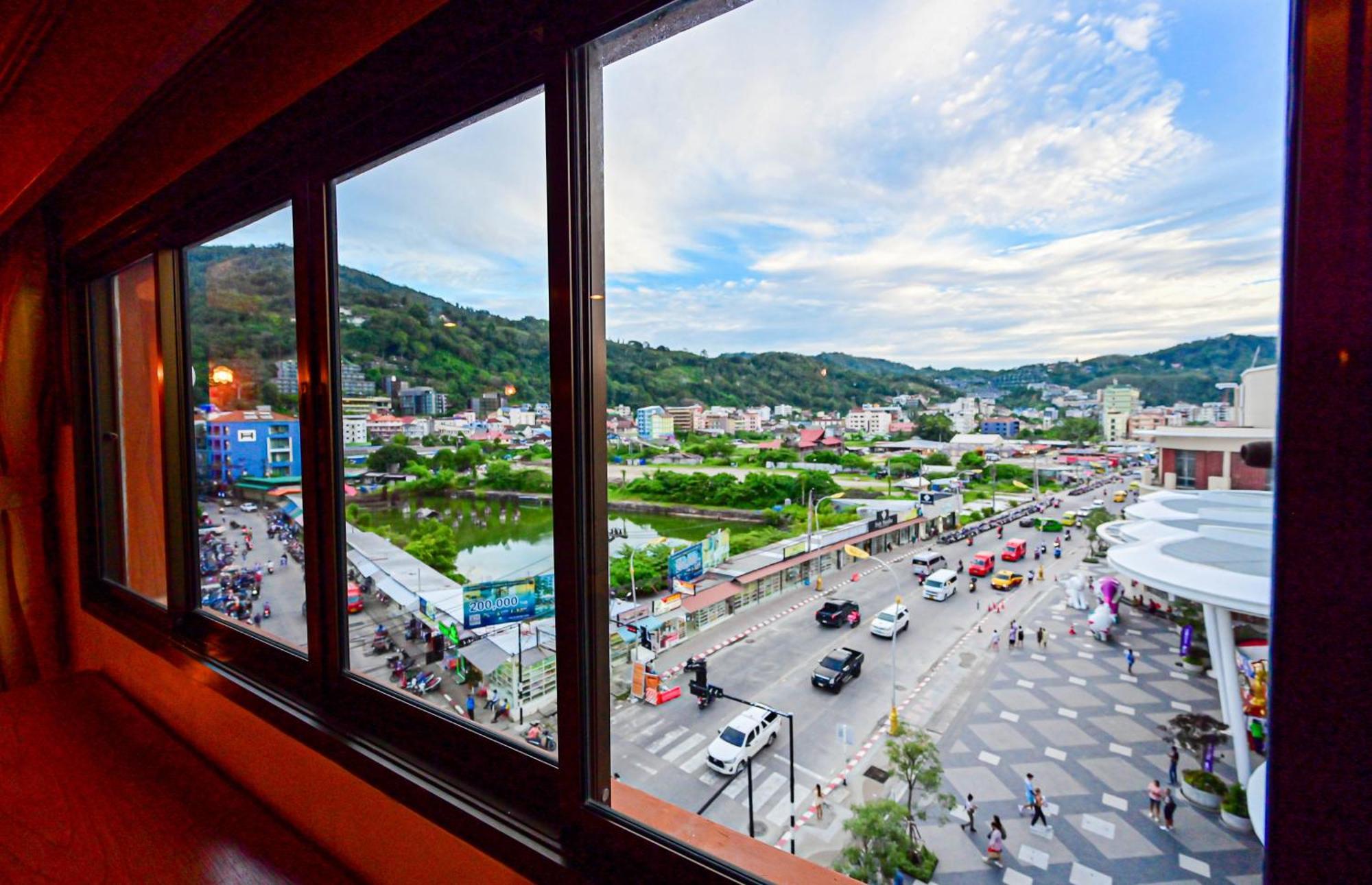 Complex Hotel Patong Exterior foto